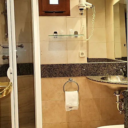 Imperial 4*