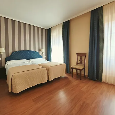 Imperial 4*